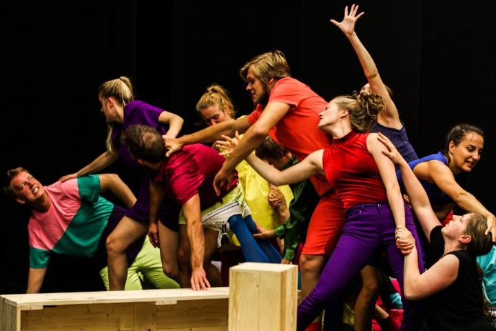 Performance „Primavera Paunveres“